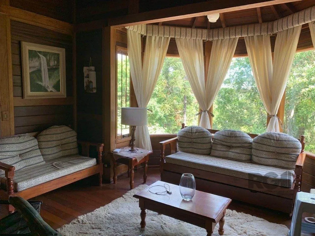 Imagem casa - 3 dorms. - 1 vaga - 155 m² - GRAMADO