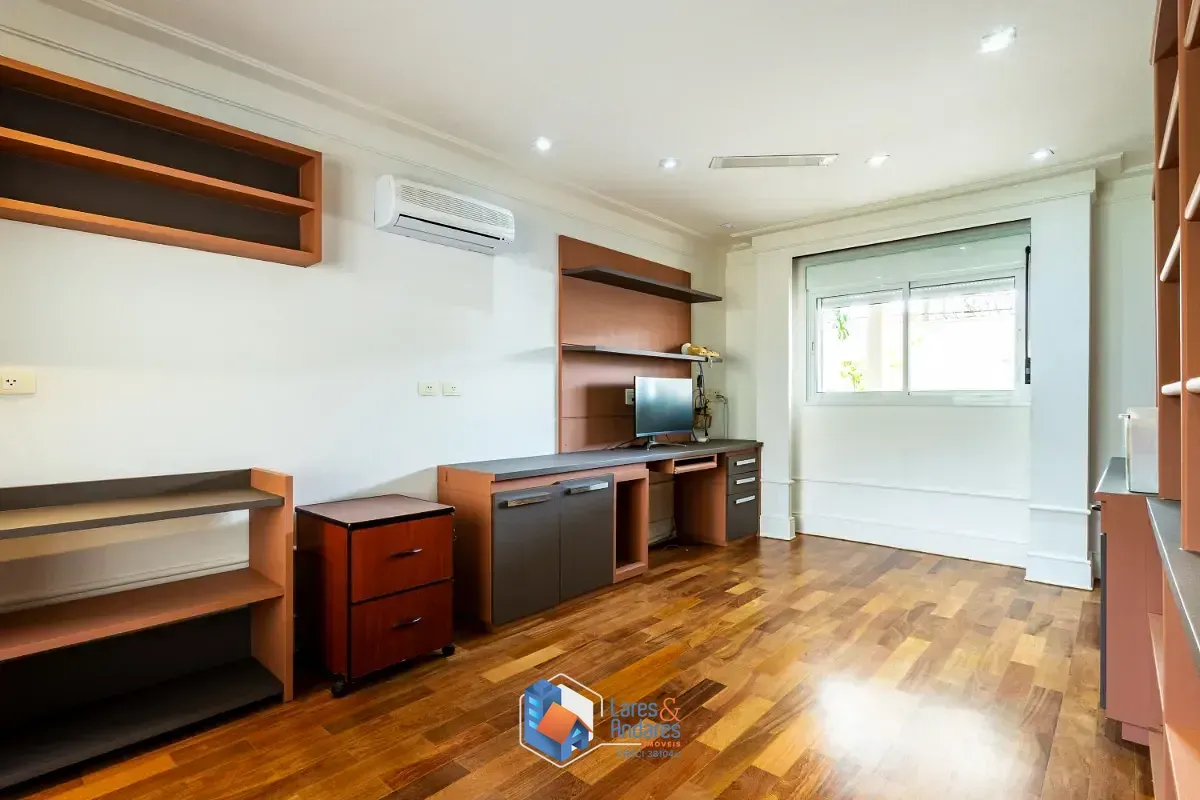 Imagem Sobrado para venda em Indianópolis com 5 quartos, sendo 5 suítes, 662m²