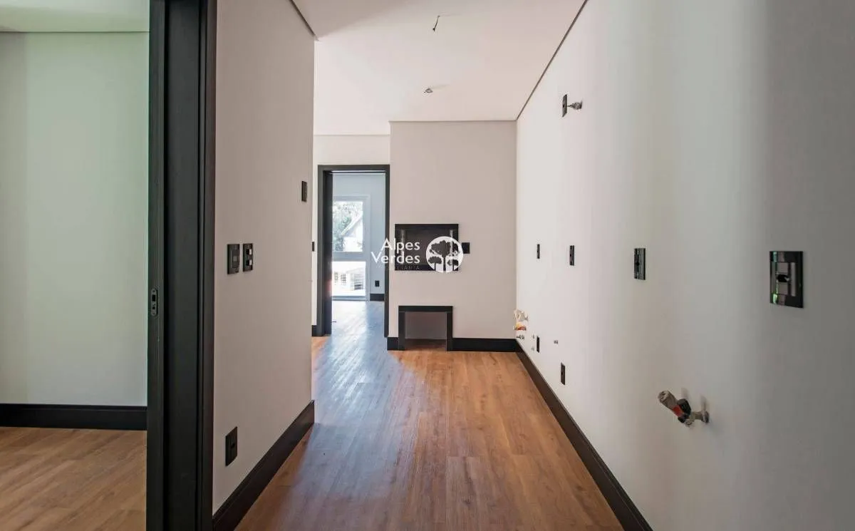 Imagem Vende-se Apartamento no Centro de Gramado, com 2 quartos