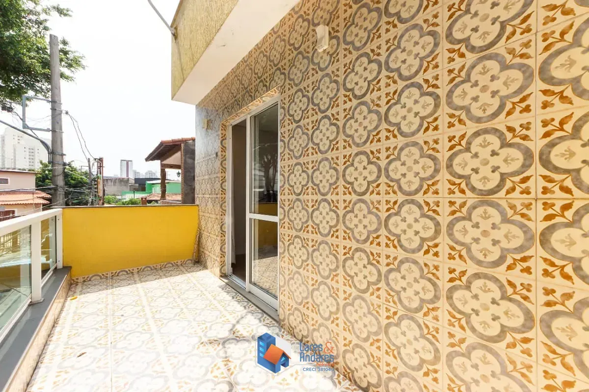 Imagem Sobrado para venda em Vila Palmeiras com 3 quartos, sendo 3 suítes, 240m²