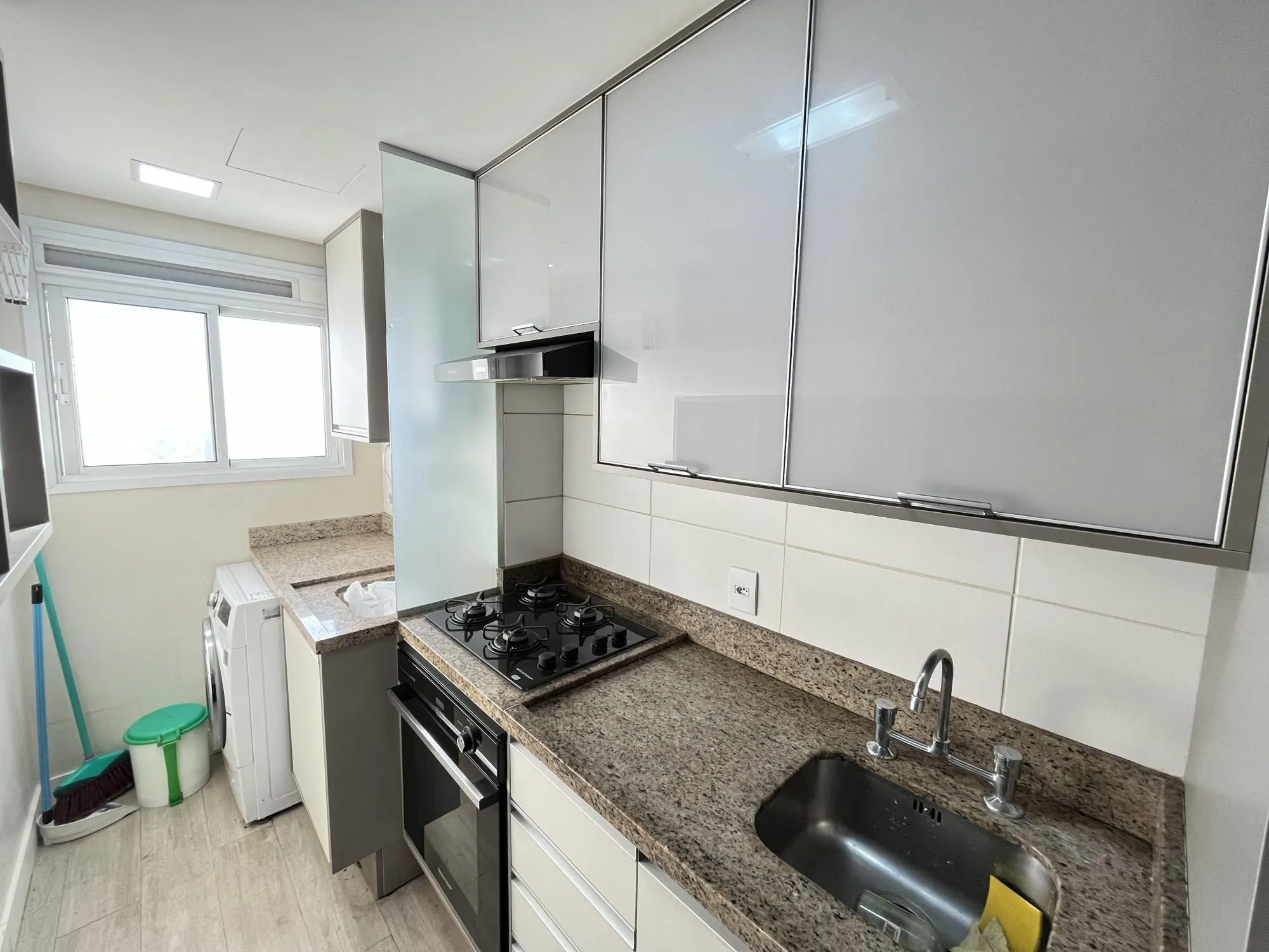 Imagem Apartamento de 3 quartos, semi mobiliado, suíte e 1 vaga de garagem