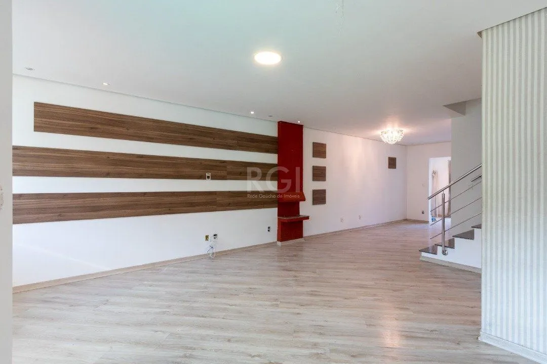 Imagem Casa para Venda - 178.4m², 3 dormitórios, sendo 1 suites, 2 vagas - Hípica