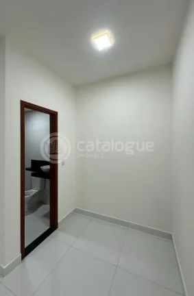 Imagem Casa padrão à venda no Vale do Sol, Parnamirim - Confira essa oportunidade!