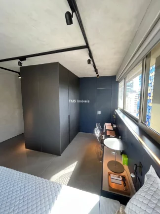 Imagem Apartamento para venda na Rua Dr. Melo Alves SP - 1 dormitório, 1 vaga, mobiliado