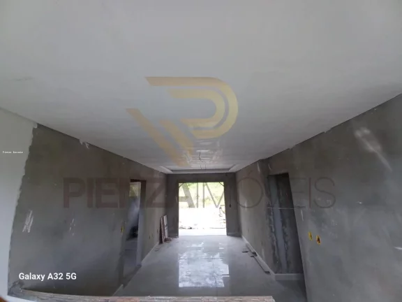 Imagem Casa para Venda em Concórdia, Santa Terezinha, 3 dormitórios, 1 suíte, 2 banheiros, 1 vaga