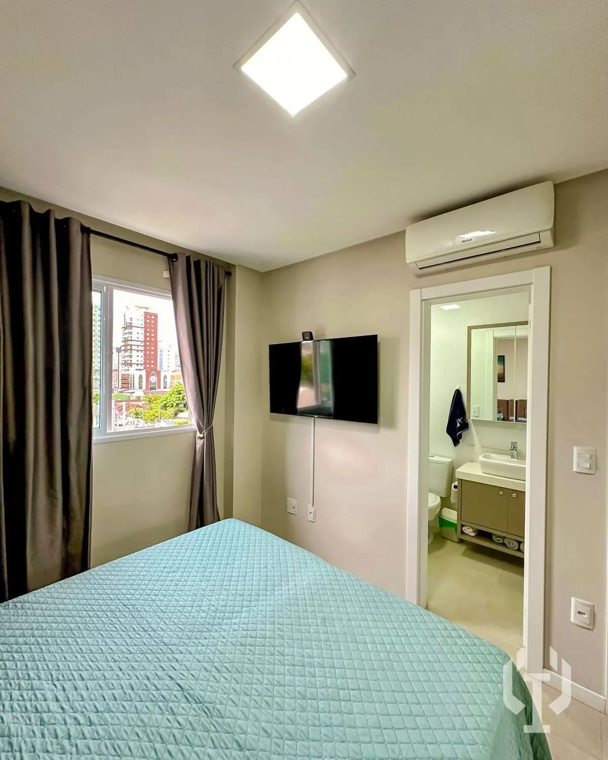 Imagem Apartamento diferenciado com 2 suítes em Meia Praia