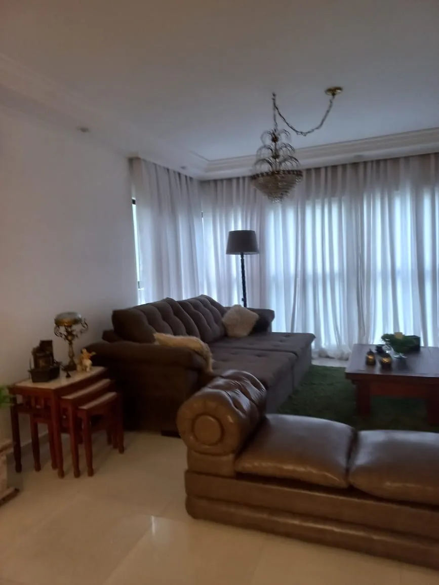Imagem Encantador apartamento de 176m² no Condomínio Edifício Guarujá Tower à 300Mts da Praia