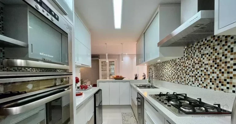 Imagem Não perca a chance de conquistar um imóvel exclusivo no coração de Florianópolis! Localizado na...