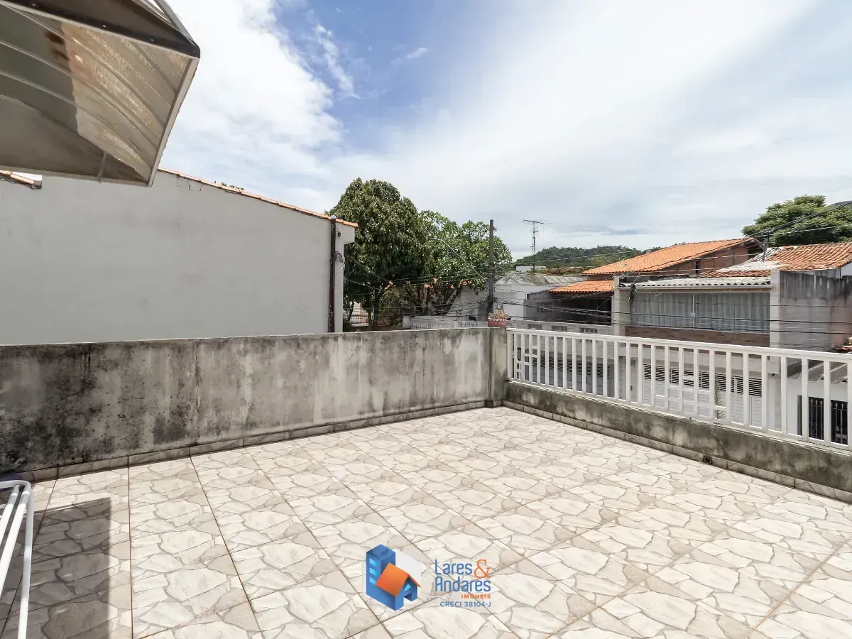 Imagem Sobrado para venda em Conjunto Residencial Vista Verde com 3 quartos, sendo 1 suíte, 170m²
