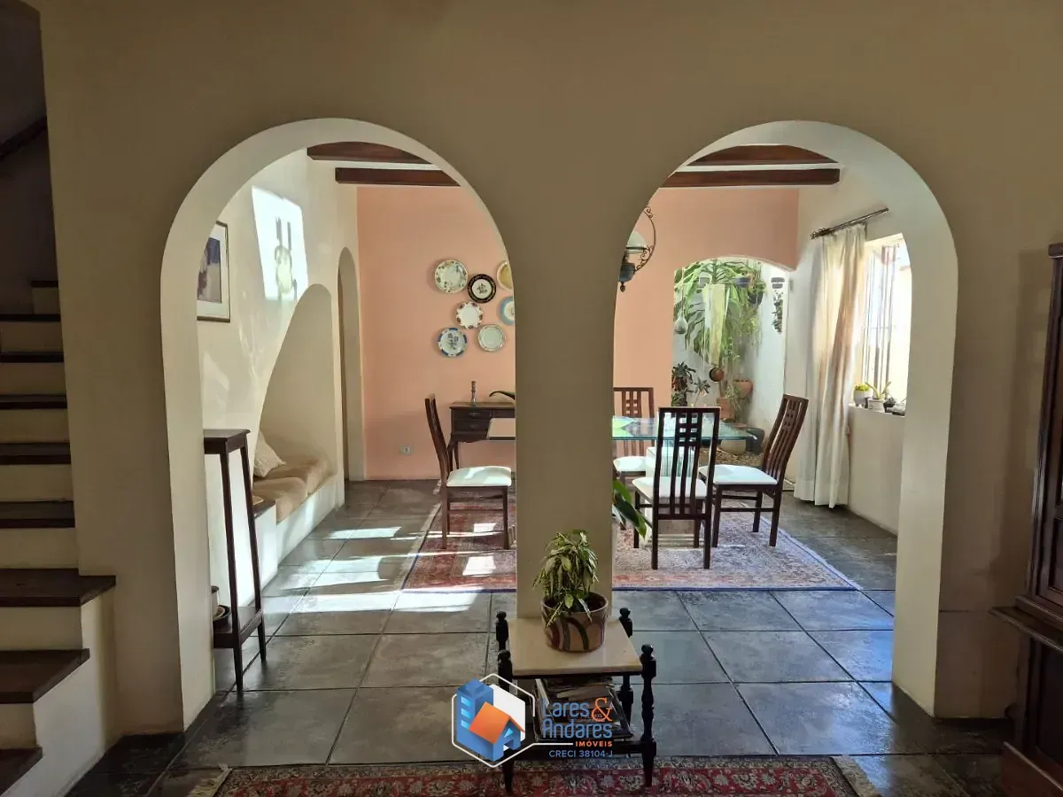 Imagem Casa para venda em Mirandópolis com 3 quartos, sendo 1 suíte, 182m²