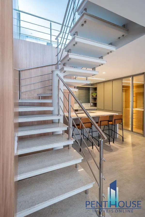 Imagem Cobertura Duplex para Venda em Itajaí, FAZENDA, 3 dormitórios, 3 suítes, 5 banheiros, 4 vagas