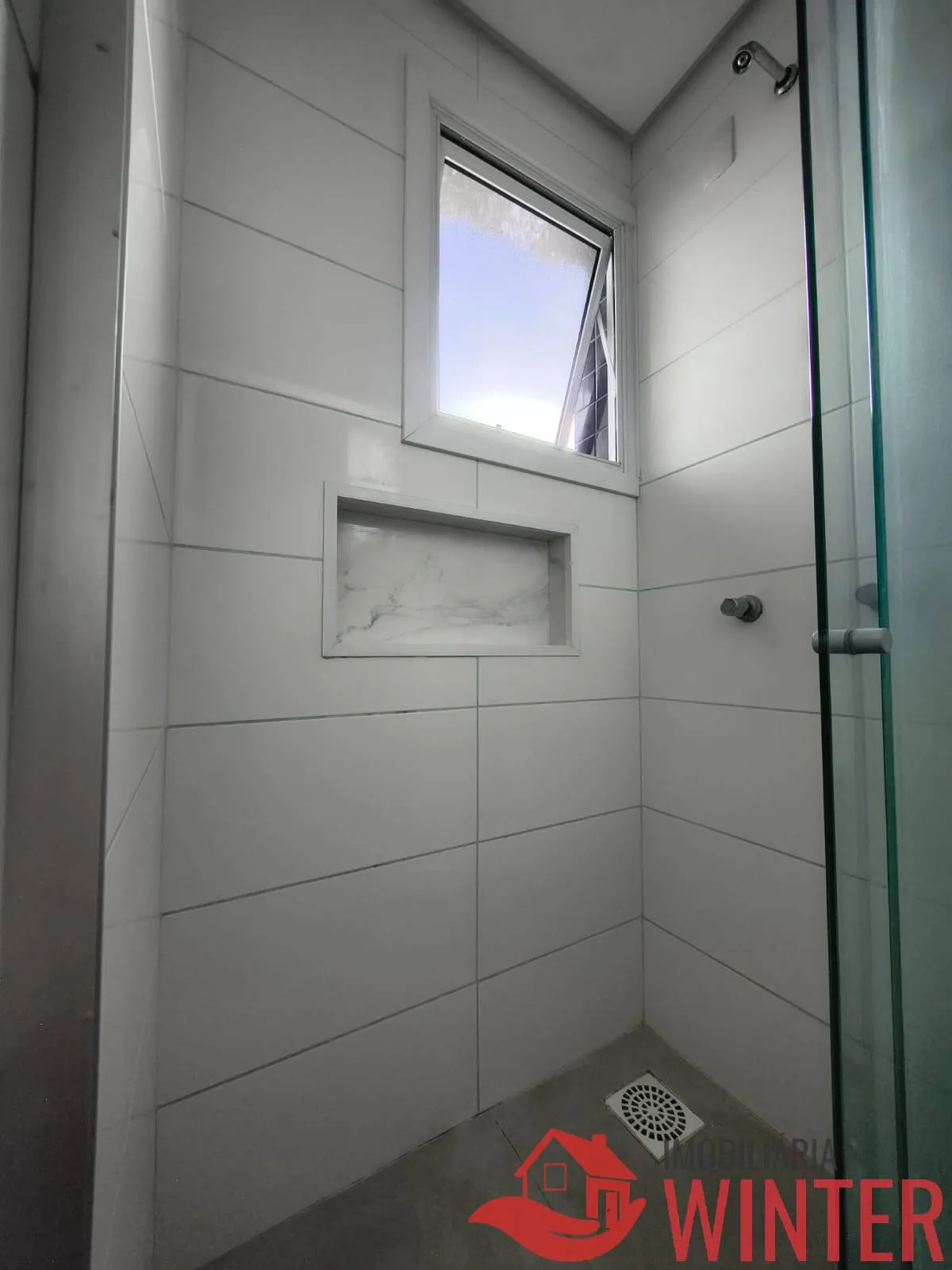 Imagem Lindo apartamento semi mobiliado de 3 quartos no centro de Feliz.