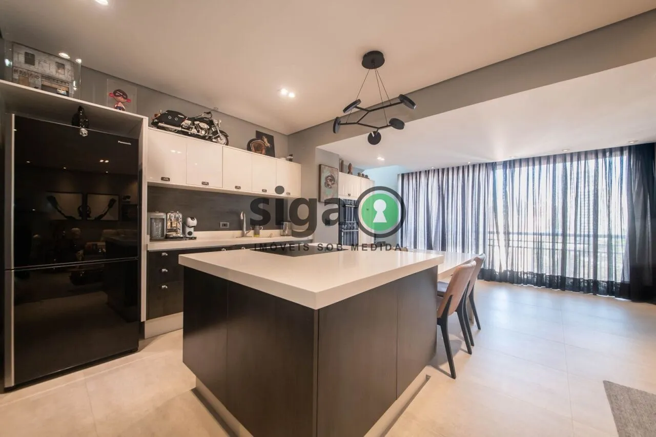 Imagem cobertura de 220 metros, 2 suítes, 2 vagas a venda na Vila Nova Conceição