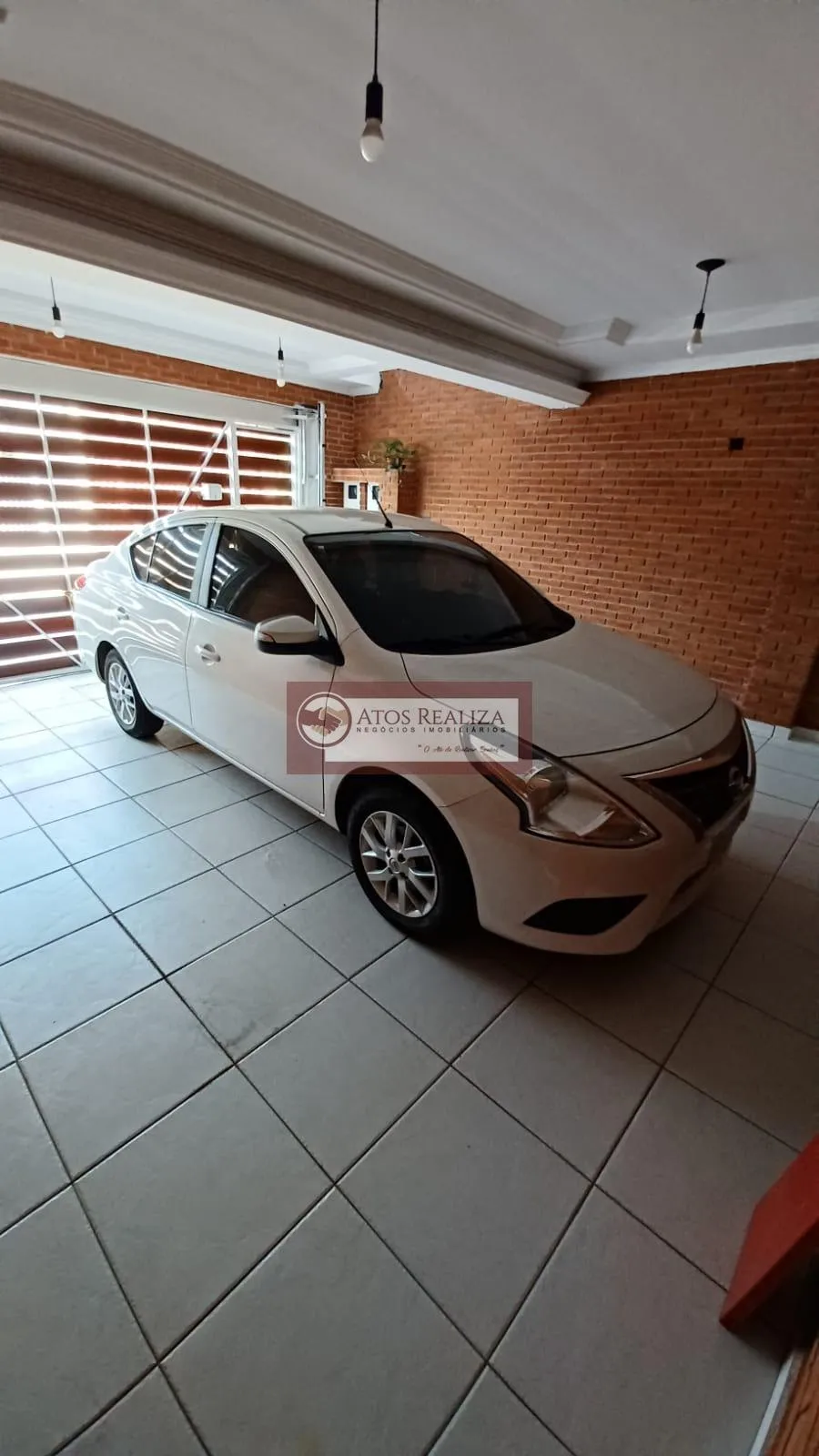 Imagem Alugo casa no Jardim Germania. Sobrado com 200m² de àrea util, 3 Dormitirios com planejados, sendo 2 Suítes, 2 salas, 6 banheiros, 2 vagas de garagem coberta, area de serviço com pia e churrasqueira, com àrea de serviço, Agende uma visita.