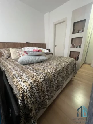 Imagem Apartamento com Ampla Sacada, Semi mobiliado, 02 quartos c/suíte em Curitiba PR