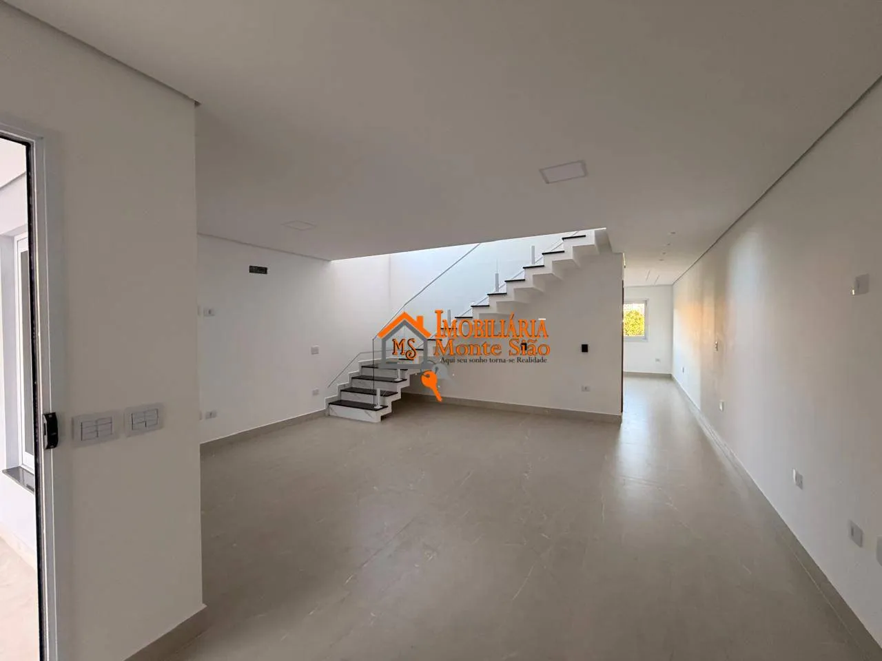 Imagem Sobrado com 3 dormitórios à venda, 96 m² por R$ 1.300.000,00 - Carmela - Guarulhos/SP