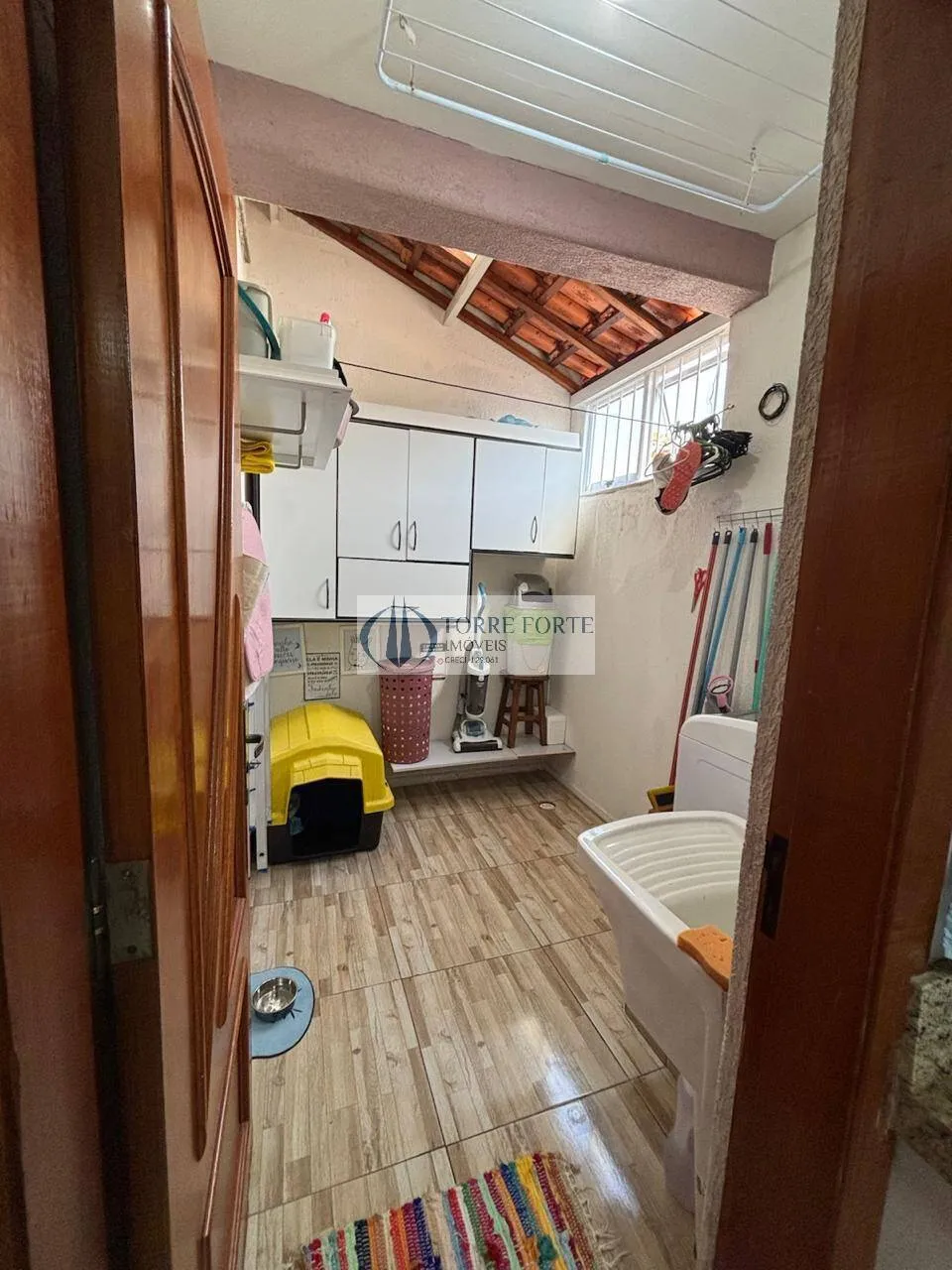 Imagem Ótima casa em condomínio fechado com 140 m² 3 suítes 2 vagas de garagem