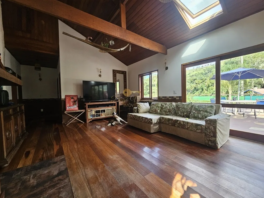 Imagem Casa em Condomínio para Venda em Teresópolis / RJ no bairro Cruzeiro