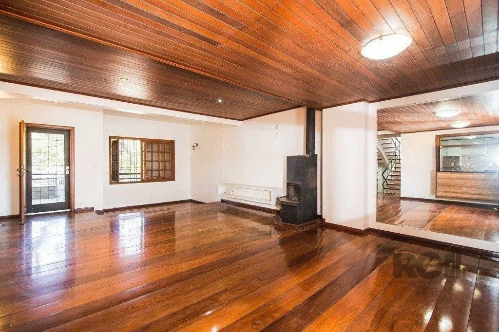 Imagem Casa para Venda - 443m², 3 dormitórios, 4 vagas - Alto Petrópolis