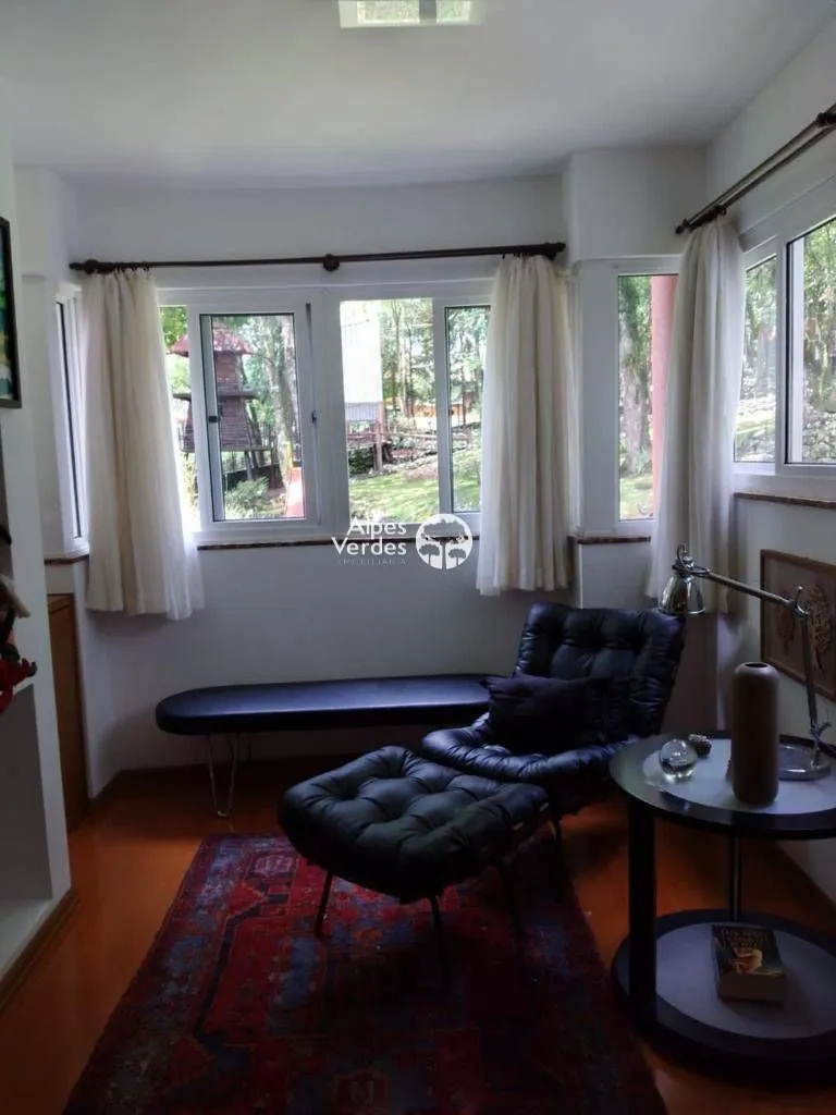Imagem Vende-se Apartamento em condomínio de Gramado RS, com 2 quartos