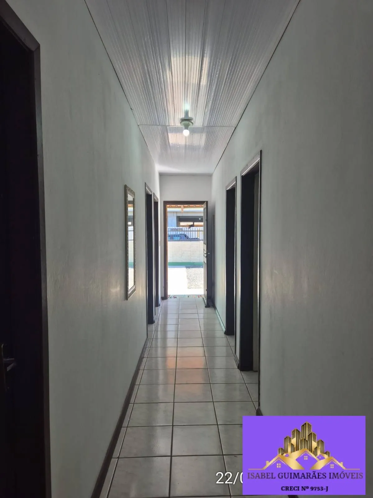 Imagem Alugo Casa Mobiliada, 04 quartos, 02 banheiros, no Centro de Navegantes