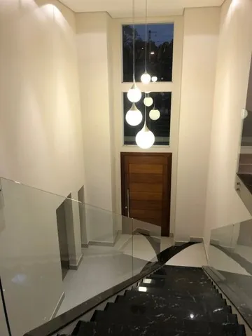 Imagem Magnífico sobrado, em estilo moderno, no Lago Azul Residencial e Golfe Clube com 550m².