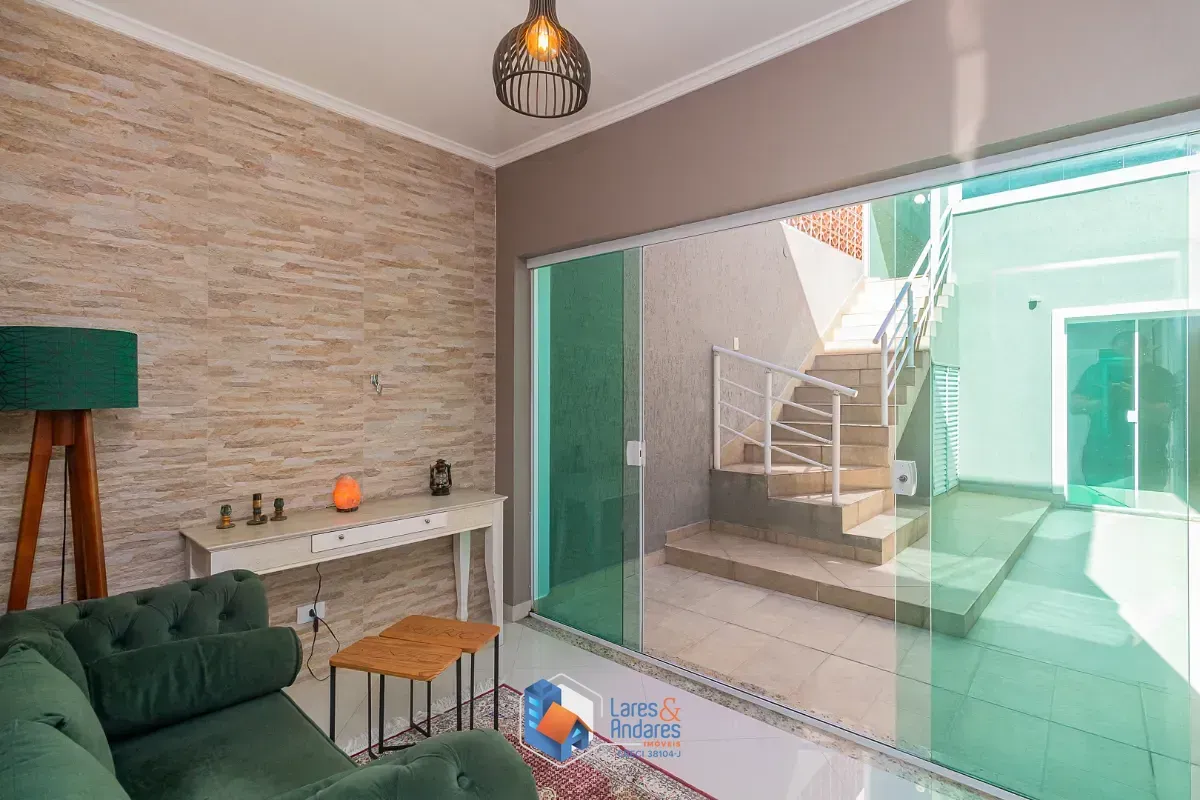 Imagem Casa para venda em Vila Dom Pedro I com 3 quartos, sendo 3 suítes, 223m²