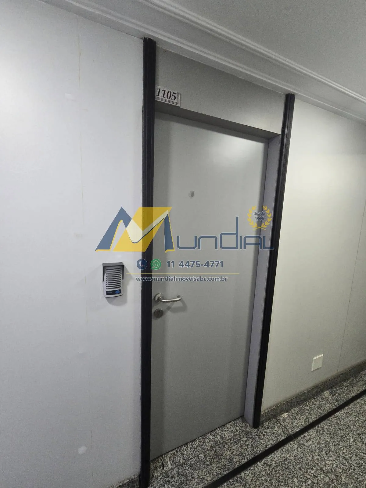 Imagem Conjunto comercial pronto para uso no 11º andar, ideal para escritórios