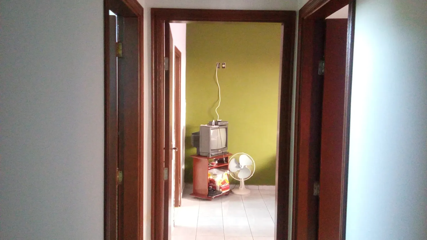 Imagem Casa à venda 3 Quartos, 1 Suite, 5 Vagas, 303M², Conjunto Habitacional Terra dos Ipês II (Fase I), Pindamonhangaba - SP