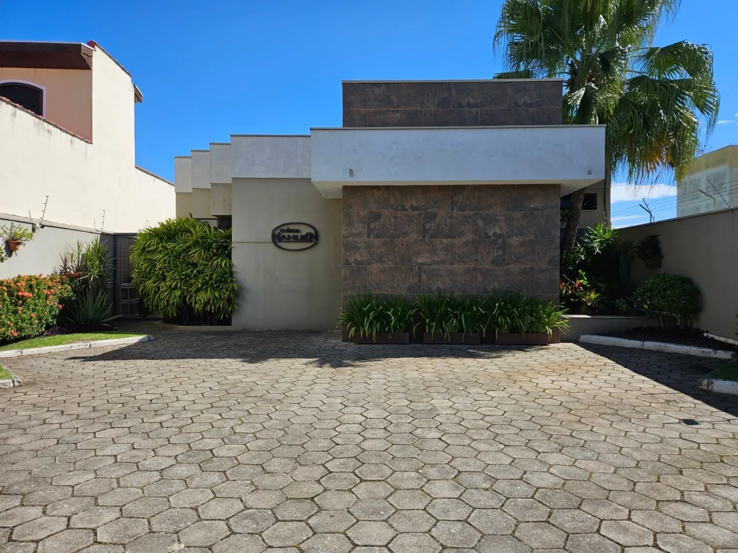 Imagem Comercial à venda e locação 5 Quartos, 2 Suites, 4 Vagas, 393.74M², Chácara Selles, Guaratinguetá - SP