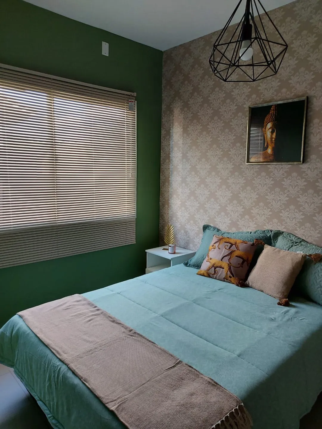 Imagem Casa de porteira fechada, nunca habitada, pronta para você entrar e morar!