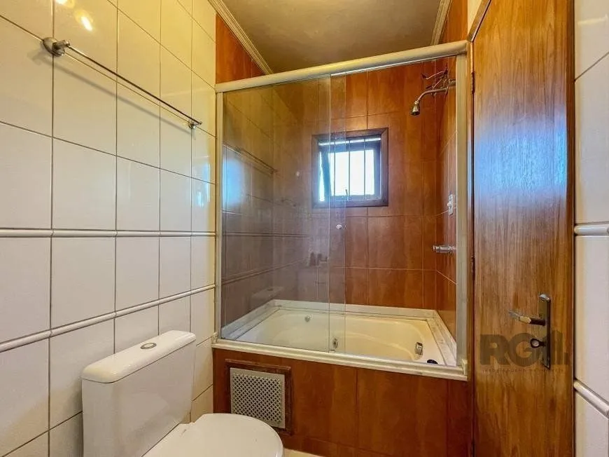 Imagem Excelente casa de 121m² com 3 dormitórios e 2 vagas.