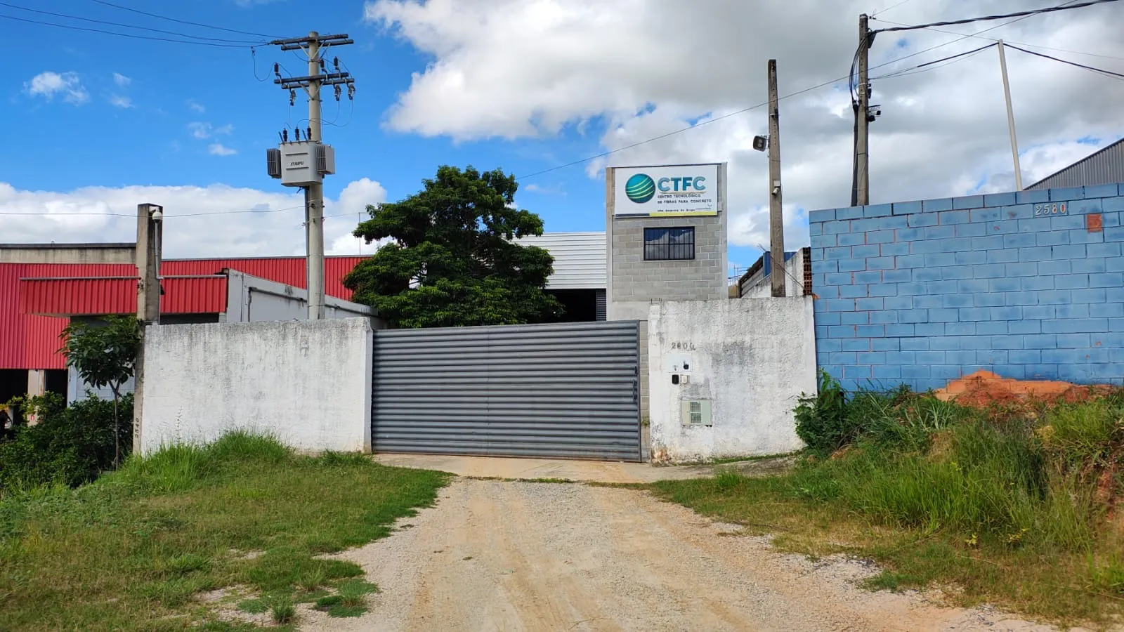 Imagem Galpão Industrial de 1.340 m² para Locação em Terreno de 2.500 m² com Energia Solar, Transformador de 300 KVA e Infraestrutura Completa