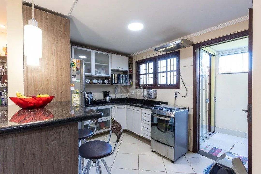 Imagem Casa Condominio para Venda - 107.13m², 3 dormitórios, sendo 1 suites, 1 vaga - Cavalhada