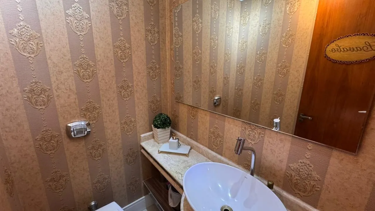 Imagem Casa Semimobiliada 3 dorm em Condomínio Fechado no Jardim Planalto
