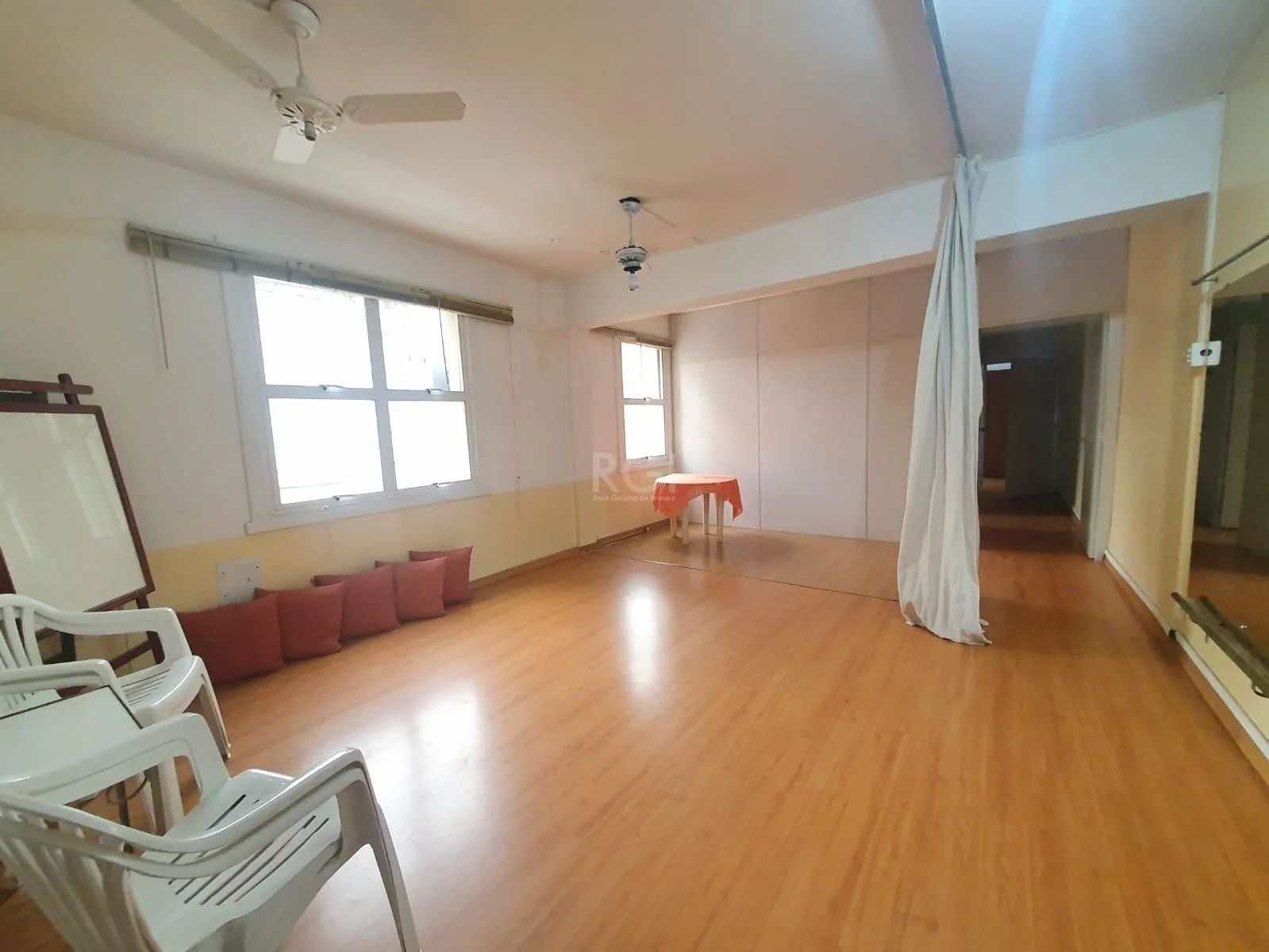 Imagem Conjunto/Sala para Venda - 100m², 0 dormitórios, Centro Histórico