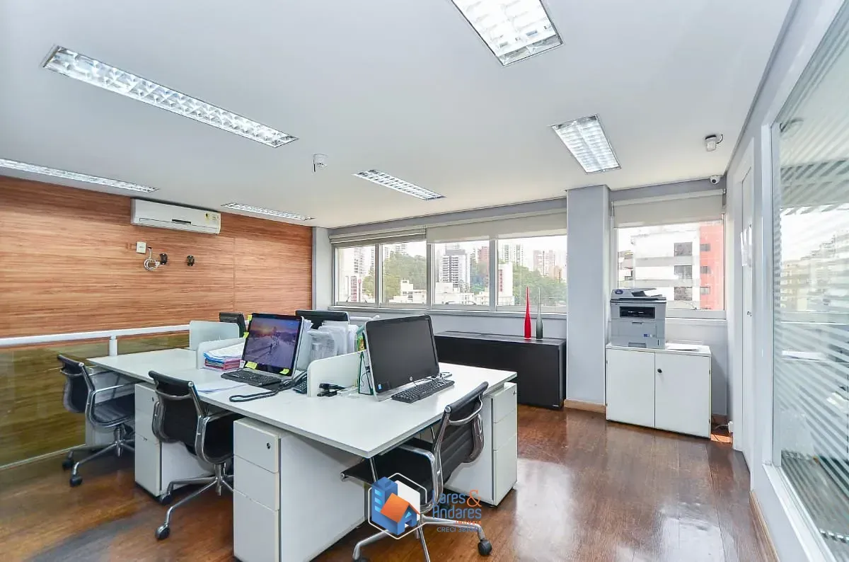 Foto do imóvel Conjunto comercial para venda e locação em Vila Andrade, 140m² em Rua Jandiatuba