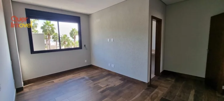 Imagem Oportunidade única: Casa de alto padrão em condomínio à venda em Ribeirão Preto-SP no Residencial E Empresarial Alphaville! 4 quartos, 4 suítes, 2 salas, 7 banheiros, 6 vagas de garagem, 421m². Quer Imóvel Negócios Imobiliários!