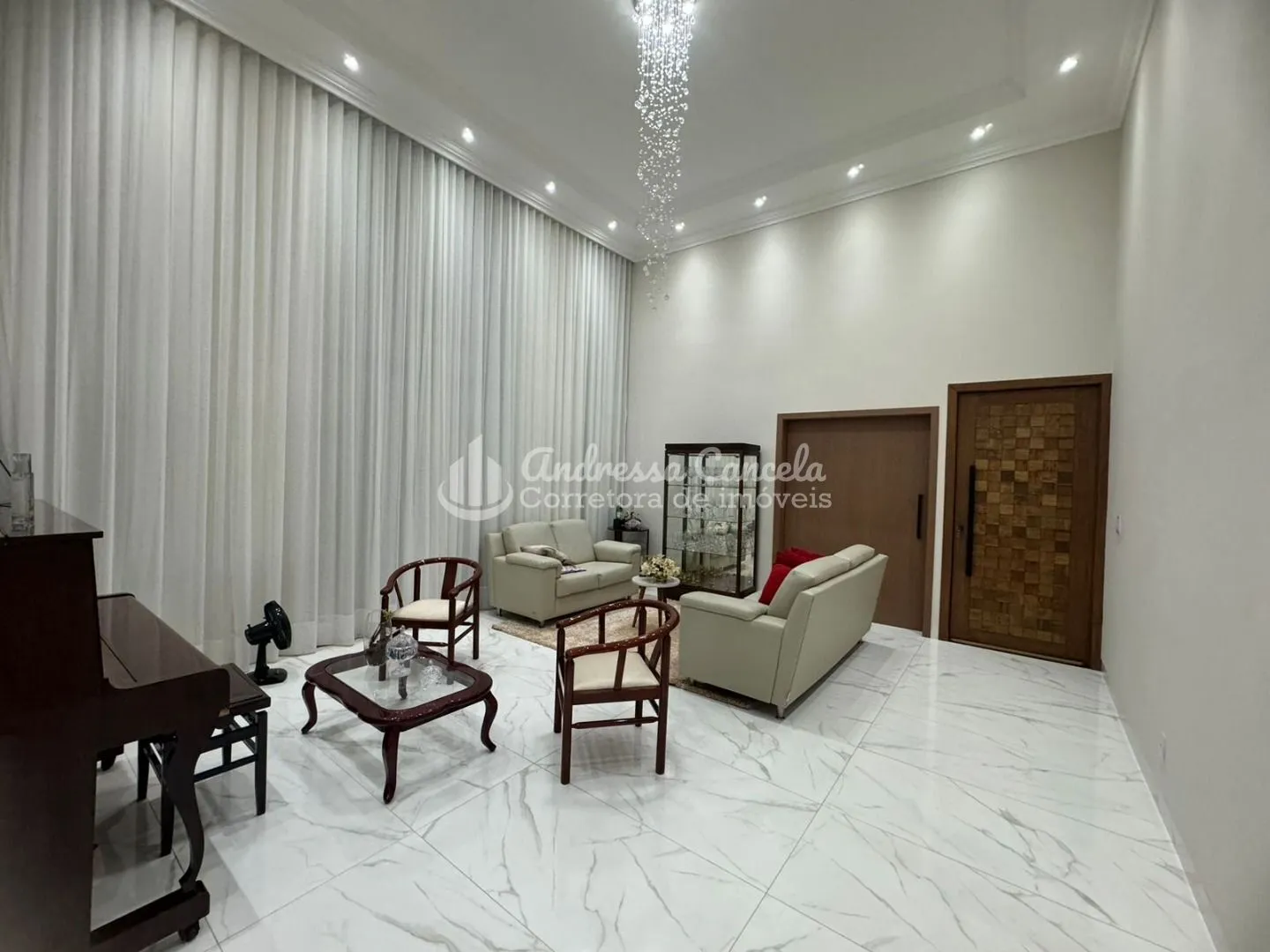 Imagem Casa com 3 dormitórios à venda, 275 m² por R$ 1.200.000,00 - Parque São Miguel - São José do Rio Preto/SP