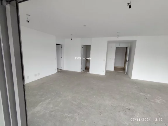 Imagem Apartamento com 230m² em Moema encontre o maior estoque Cyrela na Zona Sul! Explore em www.fmsimoveis.com.br