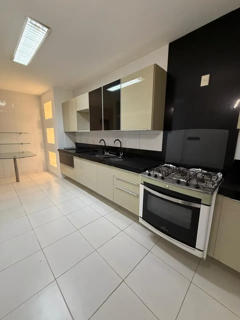 Imagem Casa de Condomínio com 4 Quartos à Venda, 365 m² em Parque do Jiqui - Parnamirim
