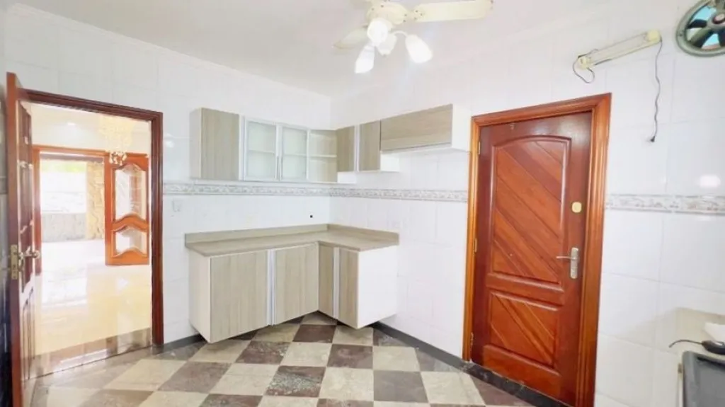 Imagem CASA COM 250,00 m² - CANTO DO FORTE - PRAIA GRANDE SP