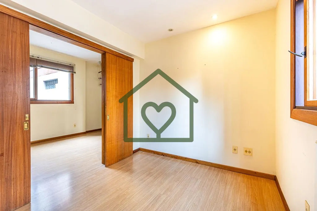 Imagem Oportunidade de Ouro no Bom Fim: APARTAMENTO Cobertura de 1 Dormitório com VAGA DE GARAGEM
Procuran...
