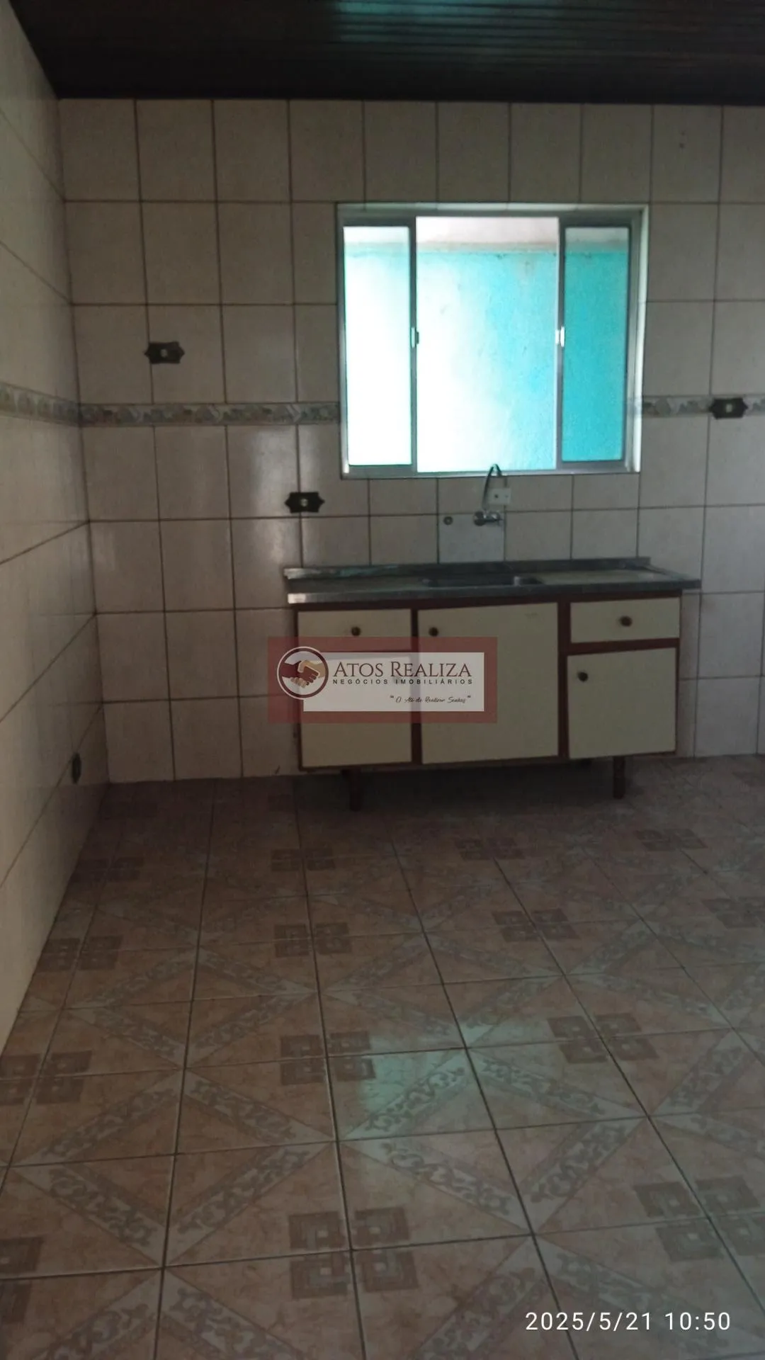 Imagem Casa para Locação em Jardim Herplin - 1 Suíte, 70m²