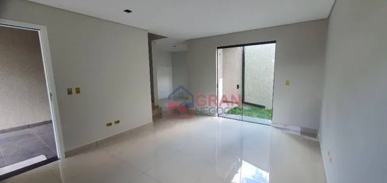 Imagem Sobrado com 3 dormitórios à venda no Sítio Cercado