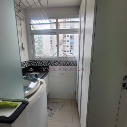 Imagem 2 quartos, suite, porcelanato, montado
