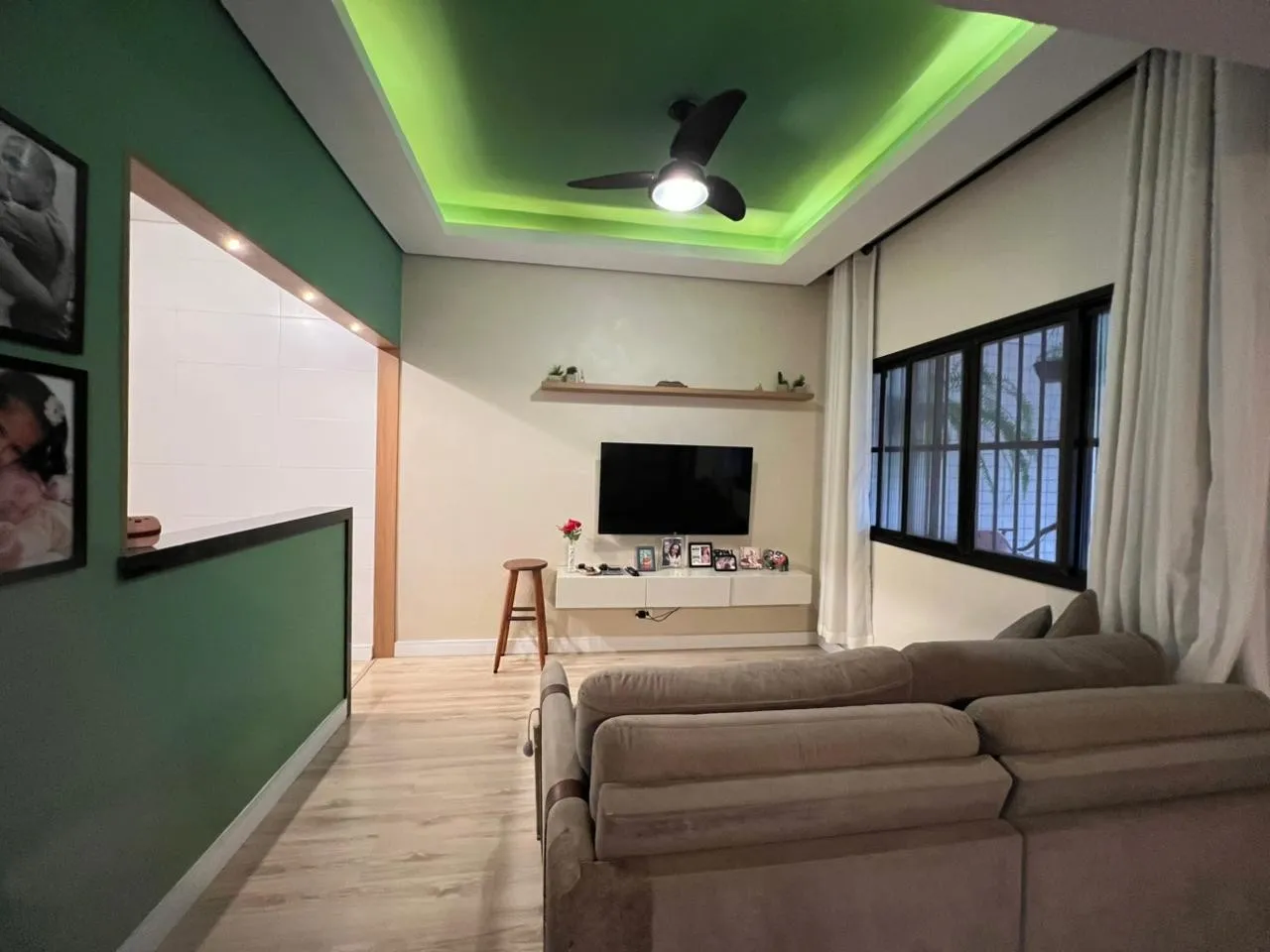 Imagem Casa para Venda em Praia Grande, Real, 2 dormitórios, 1 suíte, 1 banheiro, 2 vagas