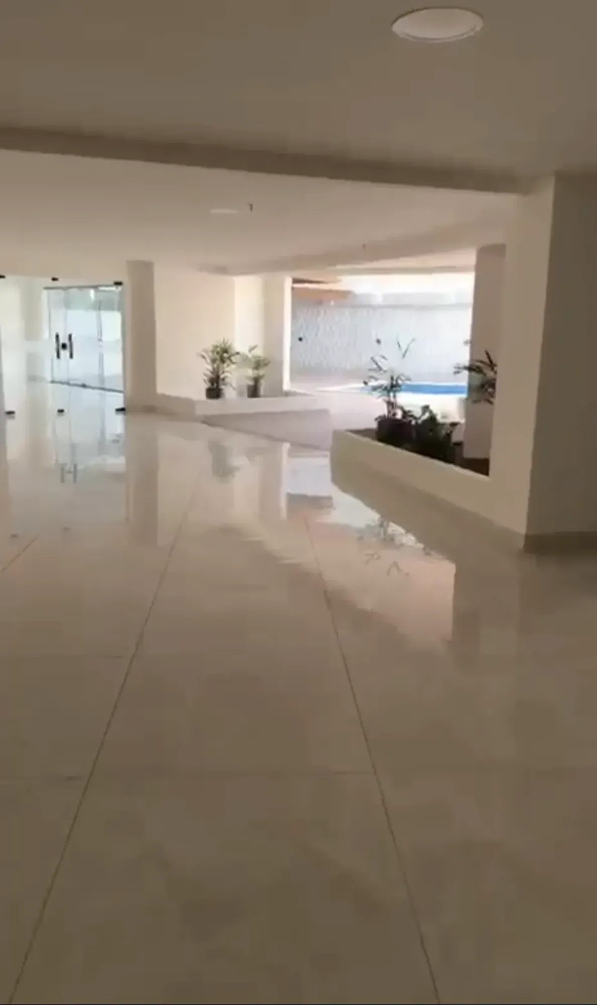 Imagem Apartamento com 2 Quartos para Alugar, 57 m² em  - 