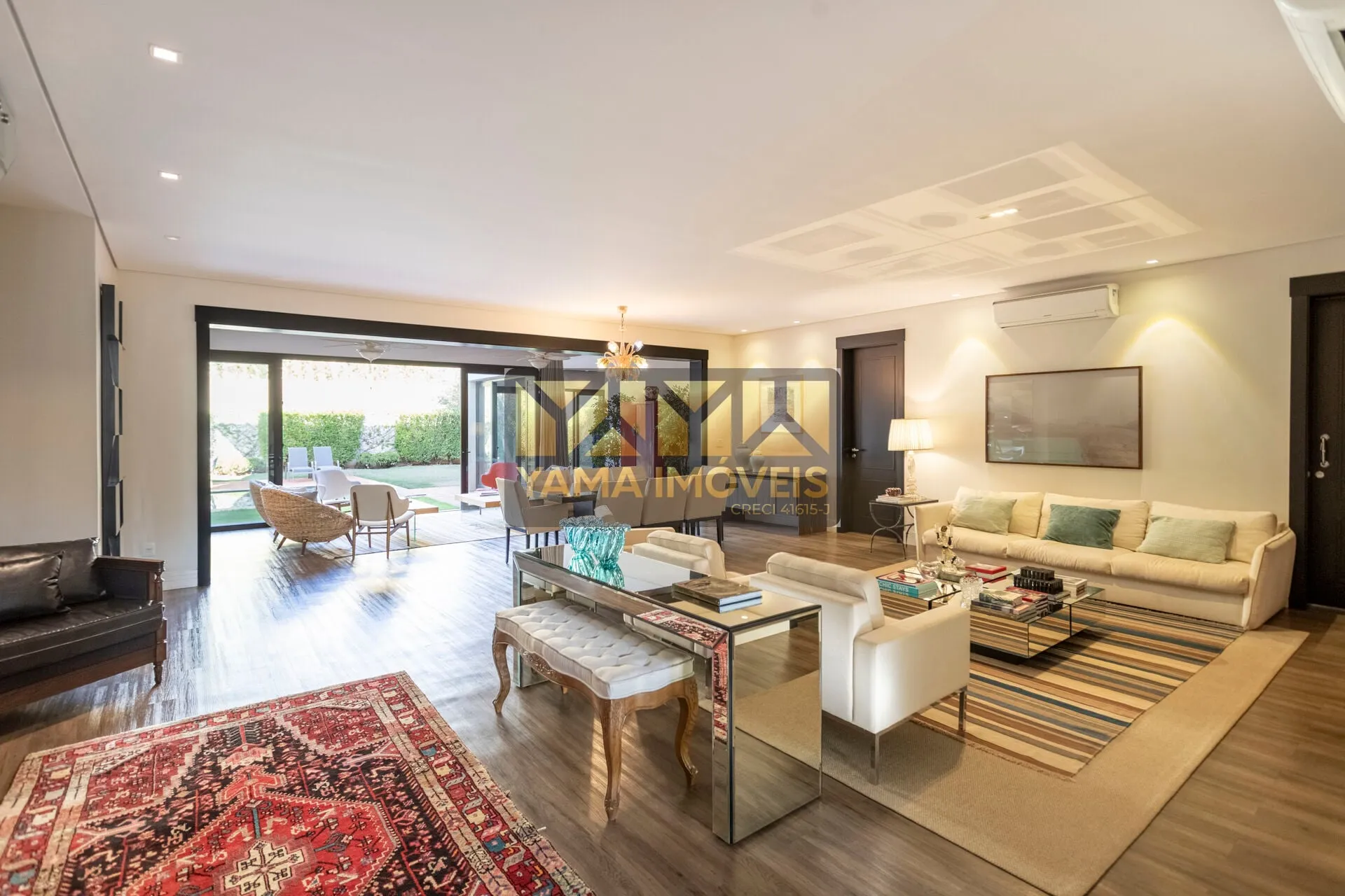 Imagem Casa Alto Padrão Condomínio Aspen 495 m²
