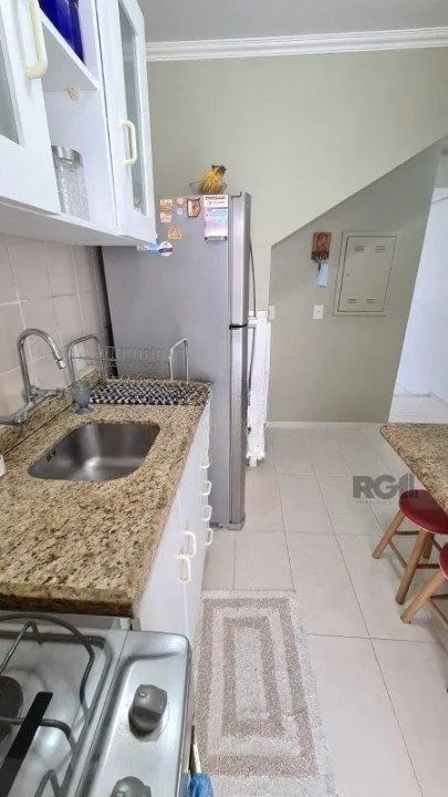 Imagem Casa em condomínio 110m² - 3 dormitórios sendo 1 suíte e 1 vaga de garagem no bairro Teresópolis